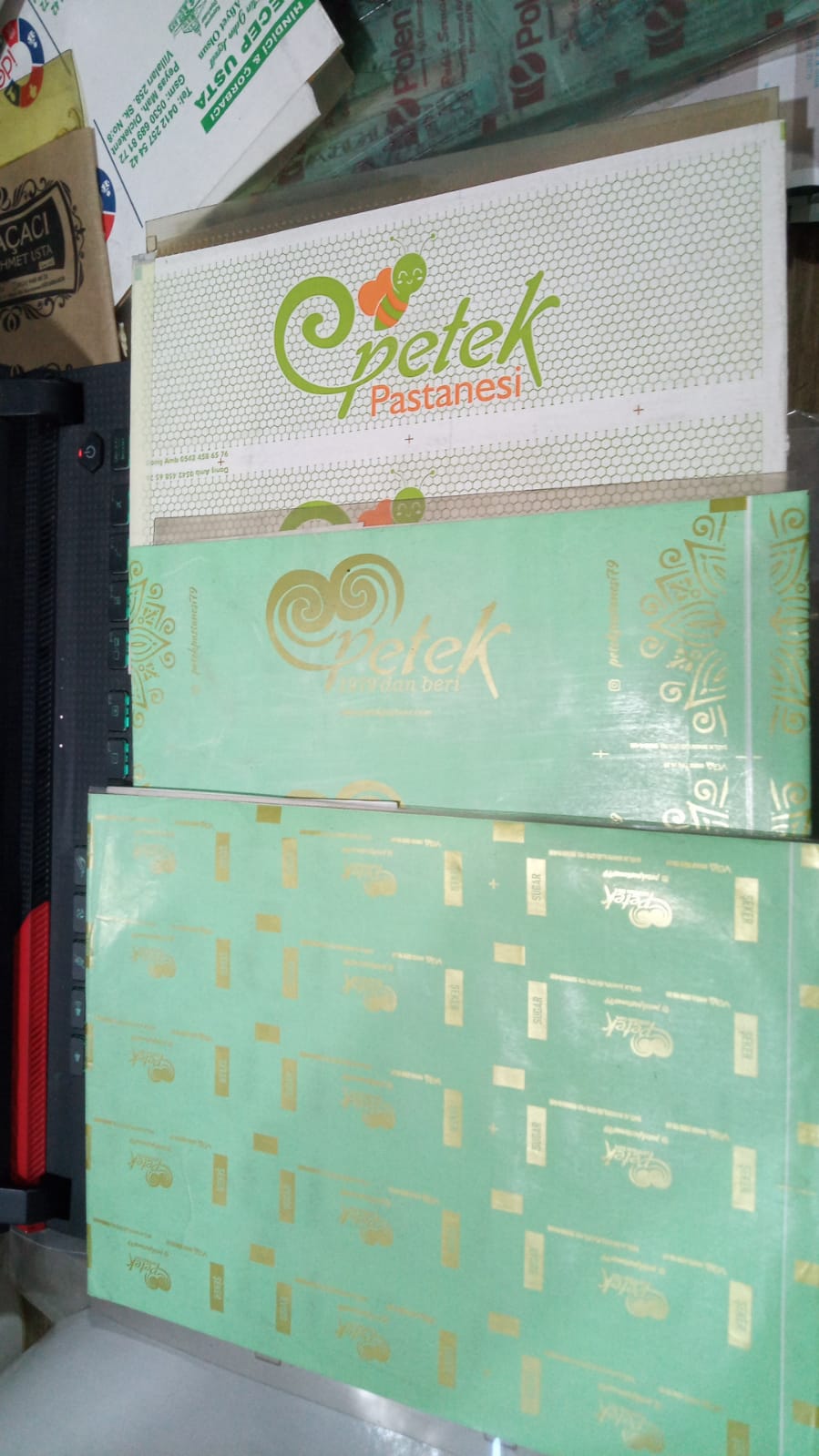 Petek Pastanesi - Genesis - İdeal Dil Kursu